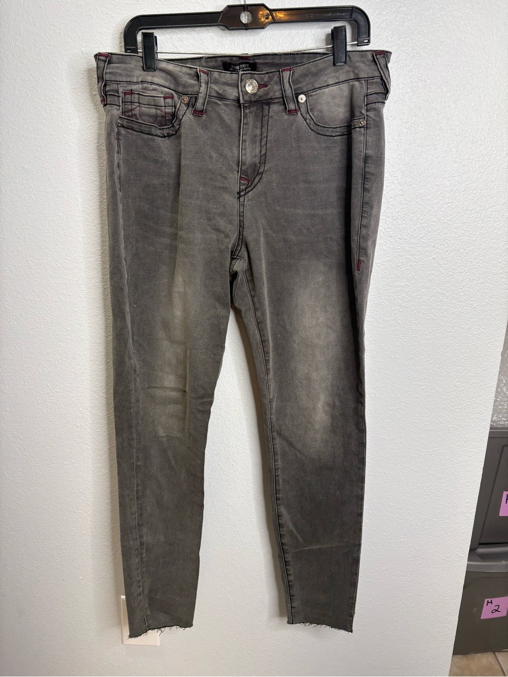 True Religion Jennie Curvy Mid Rise Super Skinny Raw Hem Size 32